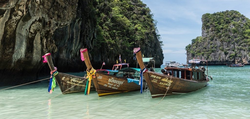 Direct flights from PHUKET, Thailand to Oslo / Stockholm from €126 one way