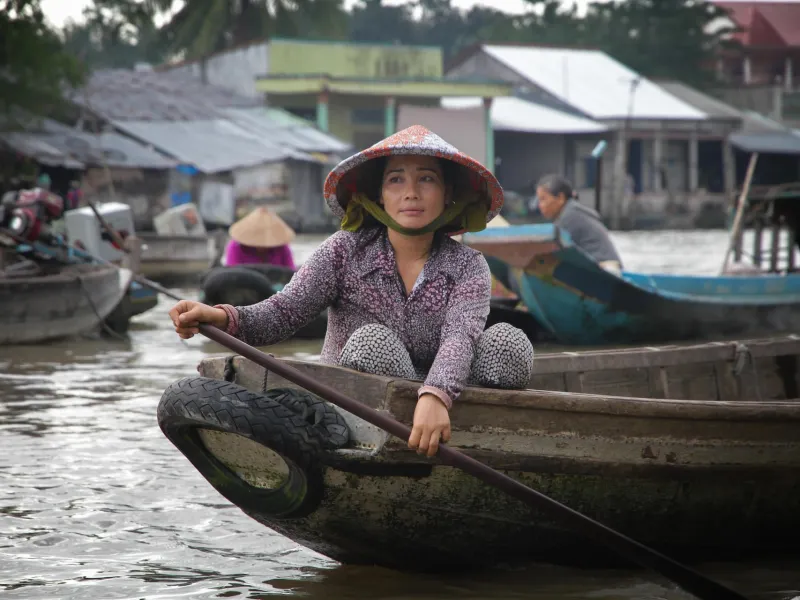 Full service flights from Barcelona to Ho Chi Minh City, VIETNAM from €412