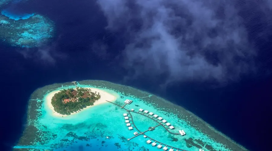 LAST MINUTE! Cheap flights from Istanbul to MALDIVES for €403