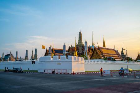 Cheap full service flights from Stockholm to Bangkok, Thailand from €398